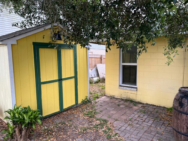 Foto del edificio - 2909 Cedaridge Dr