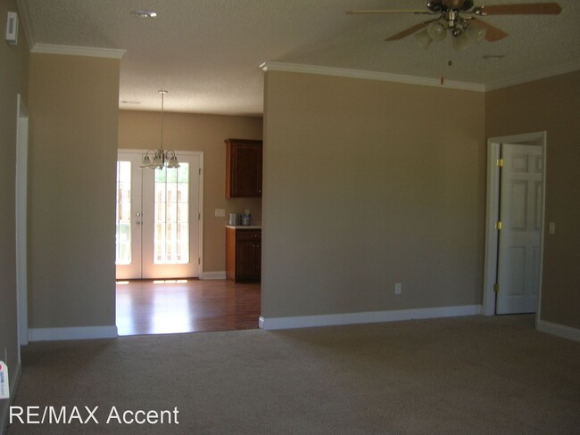 Foto del edificio - 3 br, 2 bath House - 141 Ivy Street