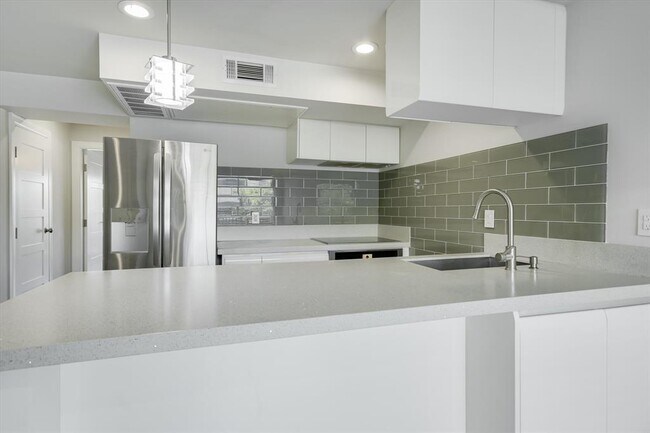 Foto del edificio - 3110 Red River St