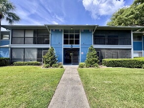 Building Photo - 2452 Oak Park Way