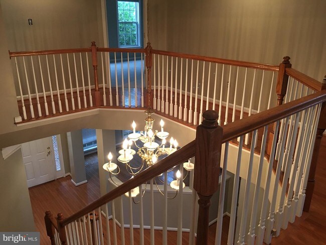 Building Photo - 5783 Coachview Ct