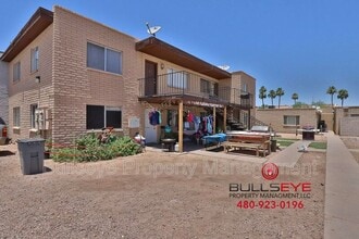 Building Photo - 859 W Ray Rd