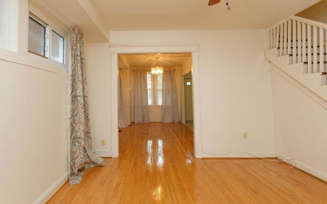 Building Photo - 1439 Ridge Pl SE