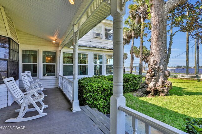 Foto del edificio - 502 S Beach St