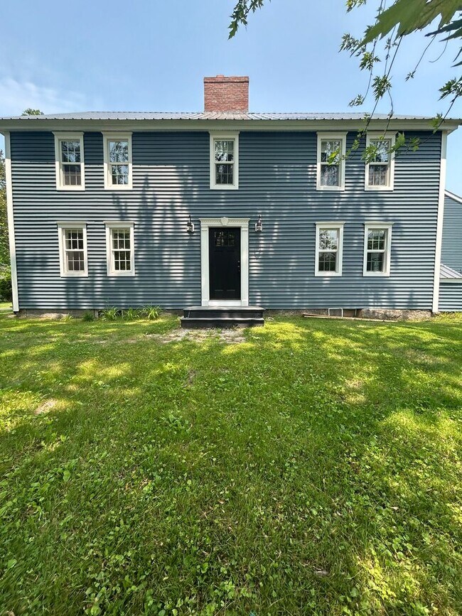 Foto del edificio - PRICE REDUCTION - Beautiful renovated 5 be...