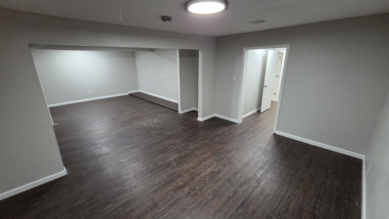 Foto principal - 7235 Glenview Dr