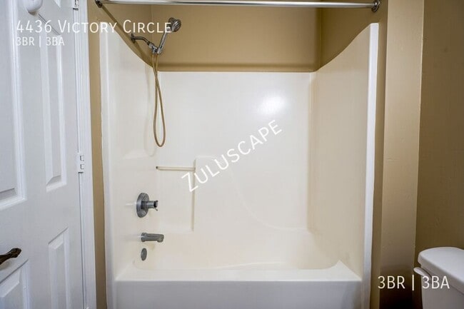 Building Photo - 4436 Victory Cir