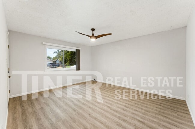 Building Photo - 3729 Moonbeam Dr