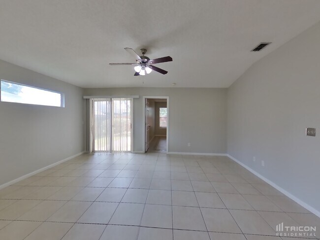 Building Photo - 7319 Volley Dr N