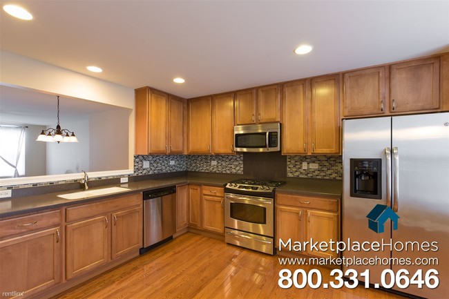 Building Photo - 3 br, 2.5 bath  - 1019 Crane Pt