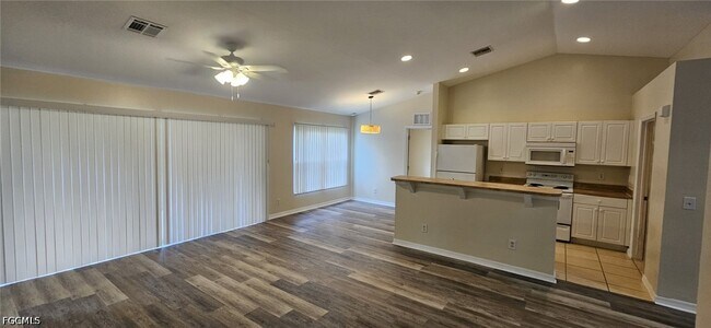 Foto del edificio - 3601 57th St W