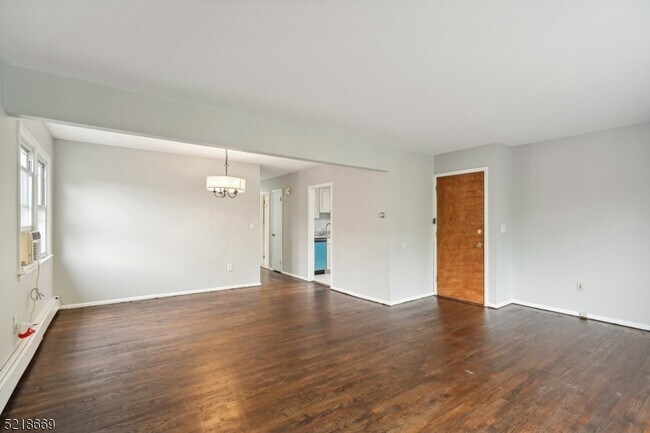 Building Photo - 83 4th St