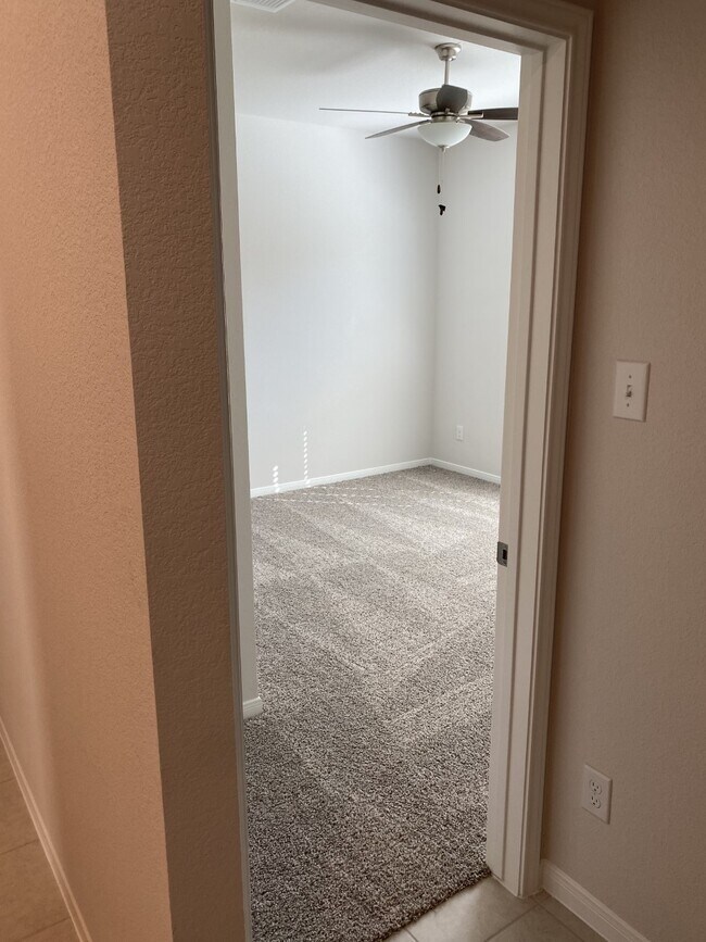 Foto del edificio - 7445 Shady Meadows Ln