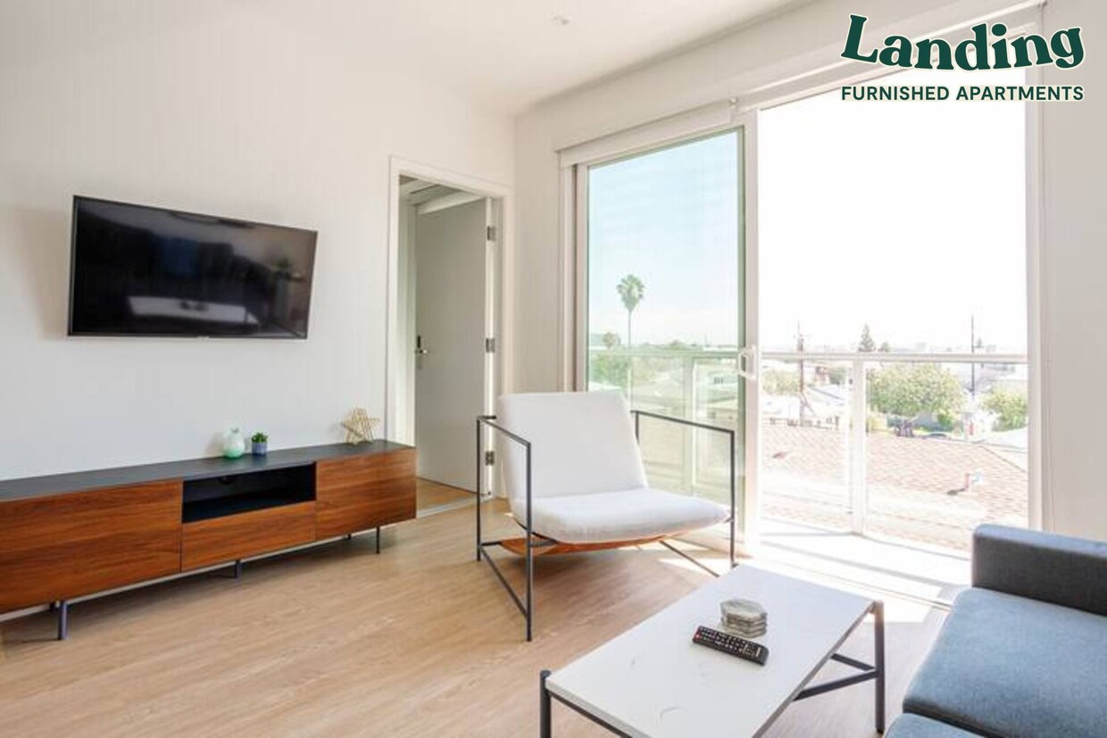 Foto principal - 8820 Belford Ave
