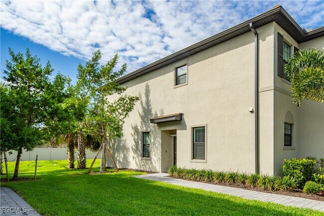 Foto del edificio - 14121 Pine Lodge Ln
