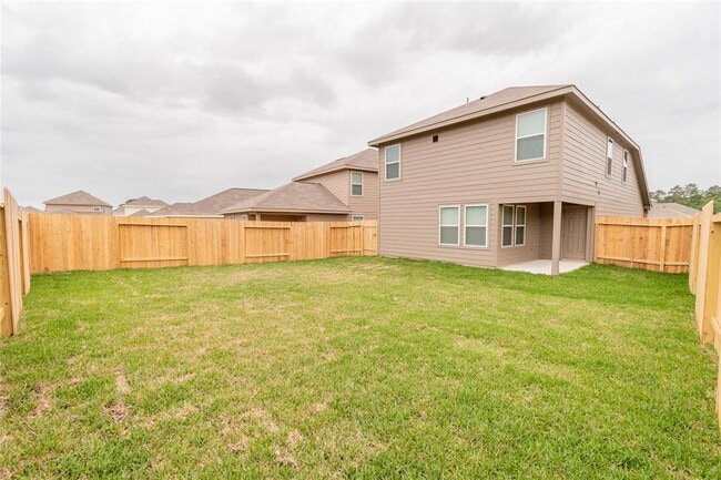 Building Photo - 512 Meadow Park Ln
