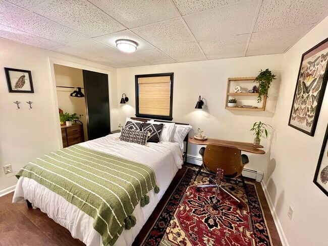 Foto del edificio - 1022 Cayuga Heights Rd