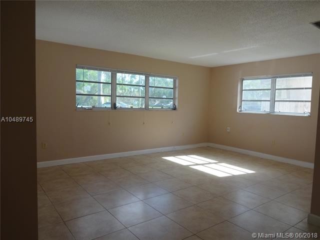 Primary Photo - 9323 SW 168th St