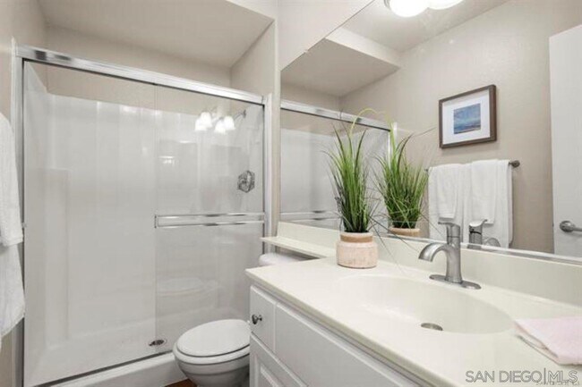 Foto del edificio - 6955 Alvarado Rd