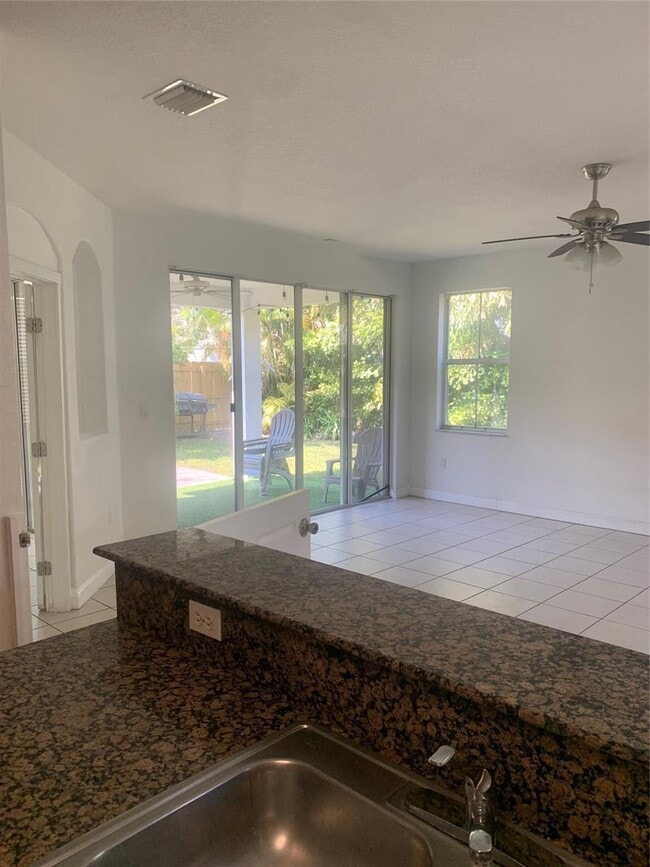 Foto del edificio - 11159 NW 80th Ln