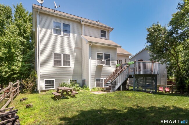 Foto del edificio - 30 Hickory Hill