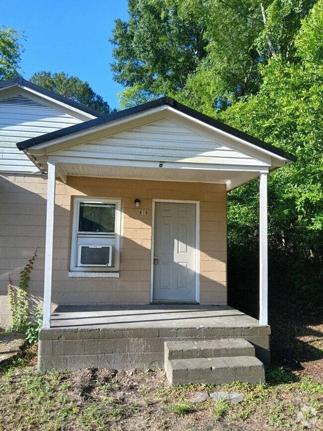 Building Photo - 610 Burke Ave