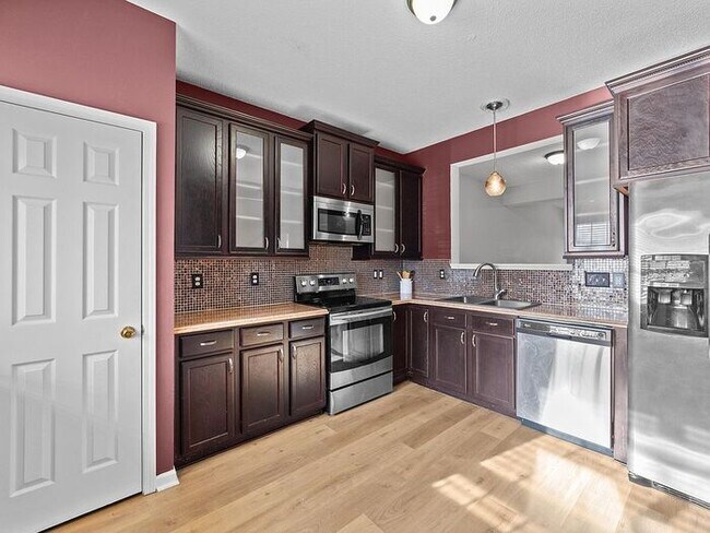 Foto del edificio - 116 Anterbury Dr