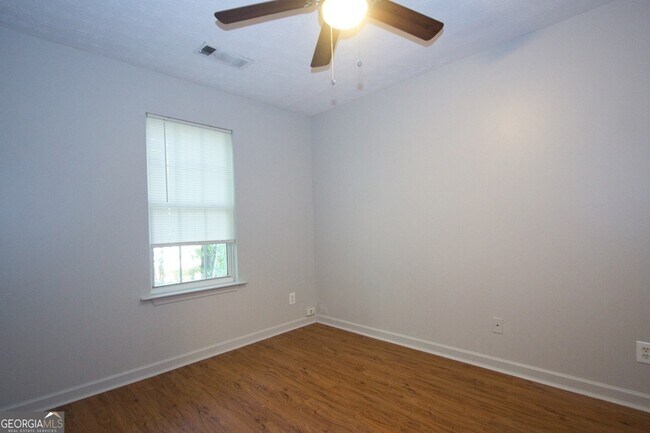 Foto del edificio - 1683 Cannonball Ct NW