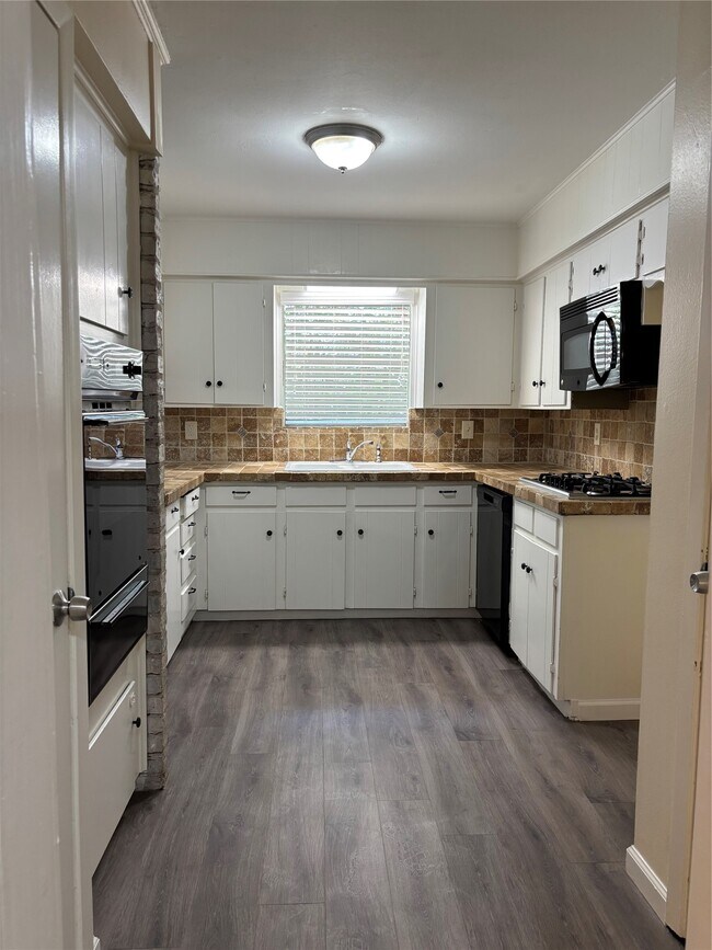 Foto del edificio - 10422 Winding Trail Rd