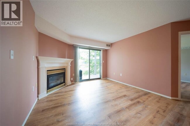 Building Photo - 2922 Rivard Ave