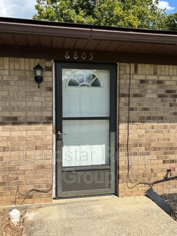 Building Photo - 6803 Spourtland Dr