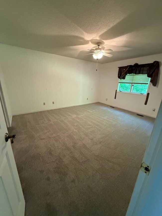 Building Photo - Condo - Eagles Nest