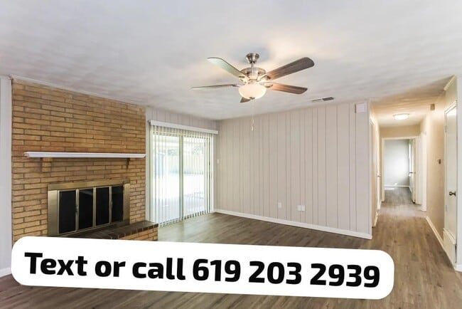 Building Photo - 813 Poinsettia Dr