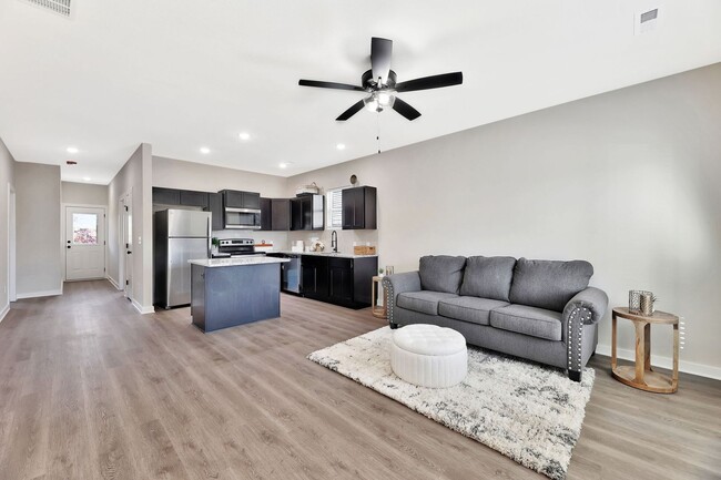 Foto del edificio - 5429-31 E 31st St N