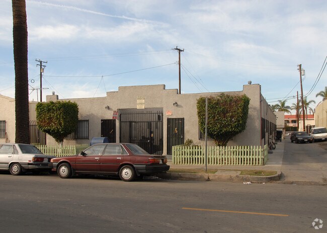 Foto del edificio - 1241 Dawson Ave