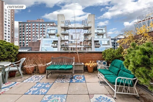 Foto del edificio - 445 W 19th St