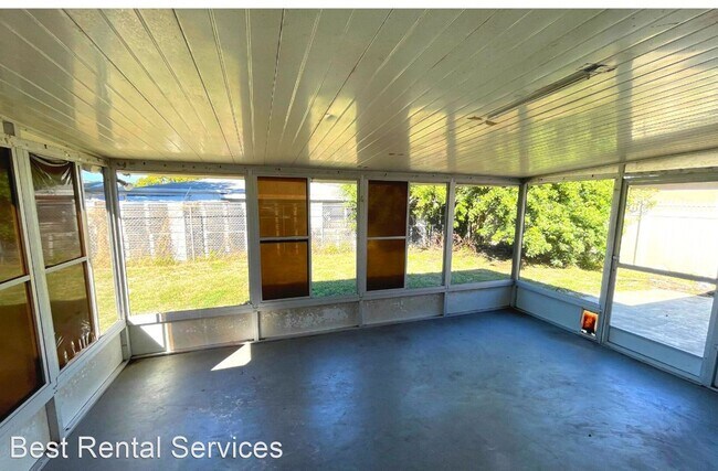 Building Photo - 2 br, 1.5 bath House - 7335 Ashwood Dr