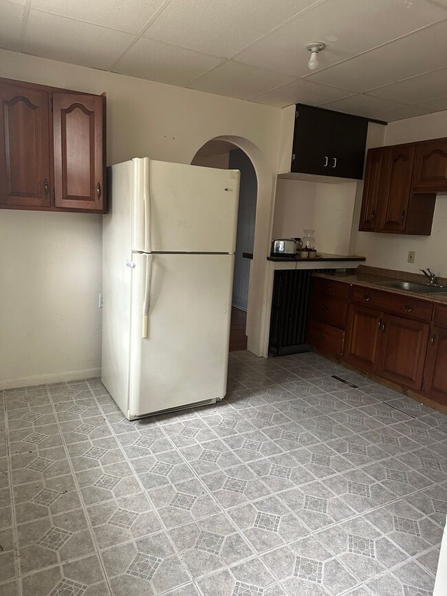 Foto del edificio - 527 N 8th St