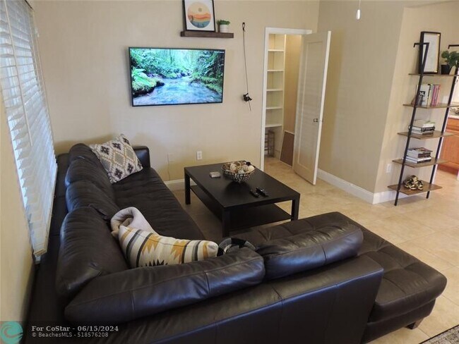 Foto del edificio - 506 SW 19th St