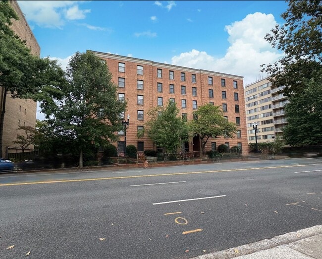 Charming 3 BR/2.5 BA 2-Level Condo in Cath... - Charming 3 BR/2.5 BA 2-Level Condo in Cath...