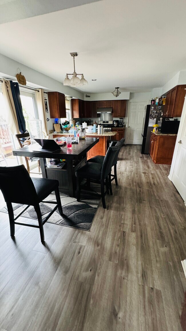 Foto del edificio - W174N5125 Mulberry Ln