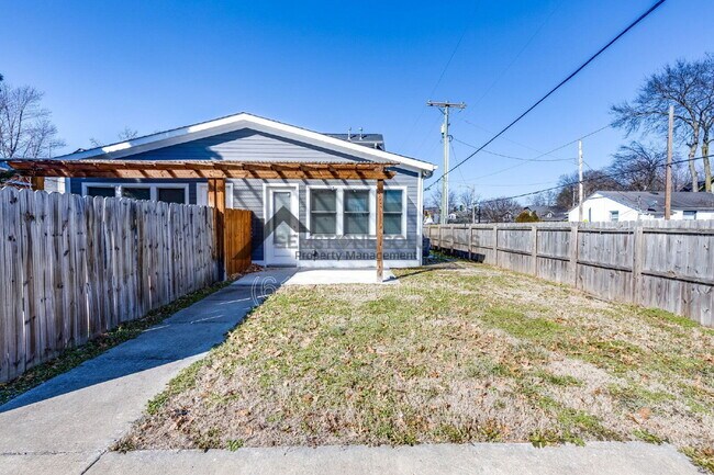 Foto del edificio - 628 Shelby Ave