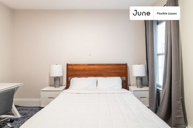 Foto del edificio - Queen bedroom in 3 bed/1 bath Home