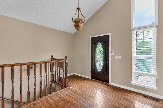 Foto del edificio - 7918 Holly Hills Dr