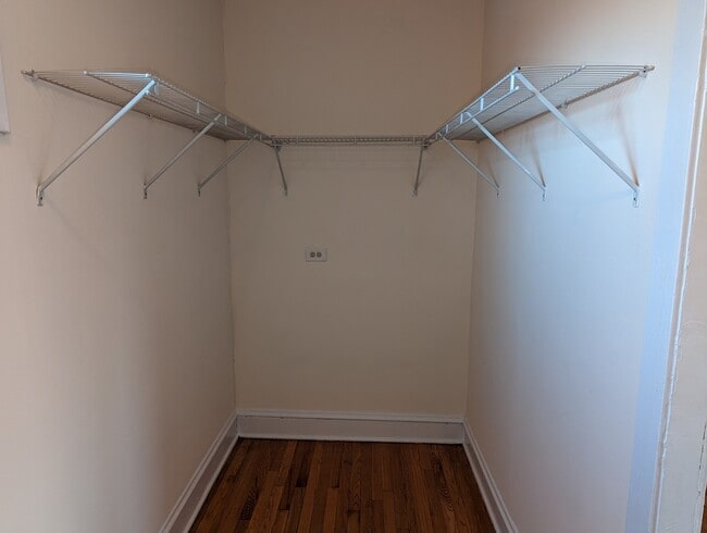 Building Photo - 2649.5 N Spaulding Ave