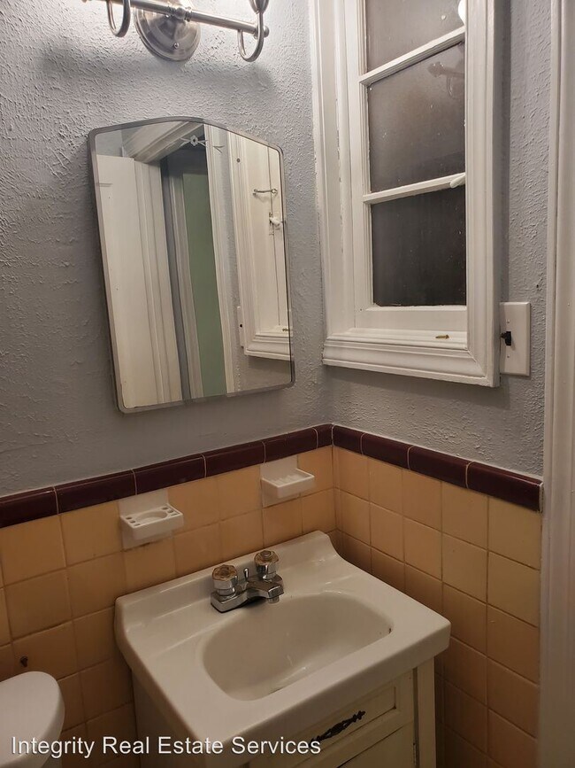 Building Photo - 328 E Olney Ave