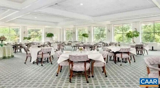 Foto del edificio - 500 Crestwood Dr