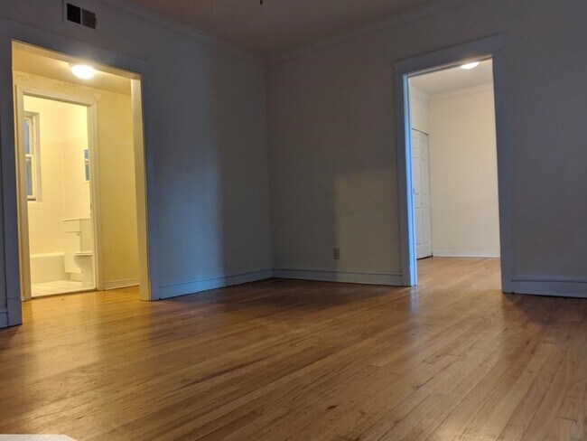 Foto del edificio - 3008 N Whipple St