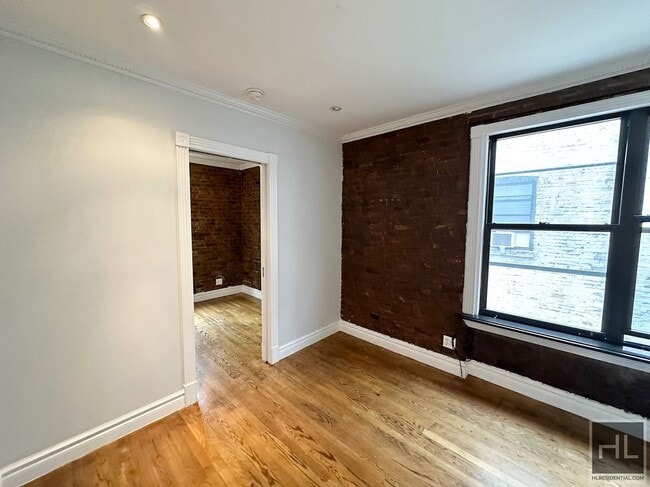 Building Photo - Beautiful 2 Bedroom Apartment In East Vill...