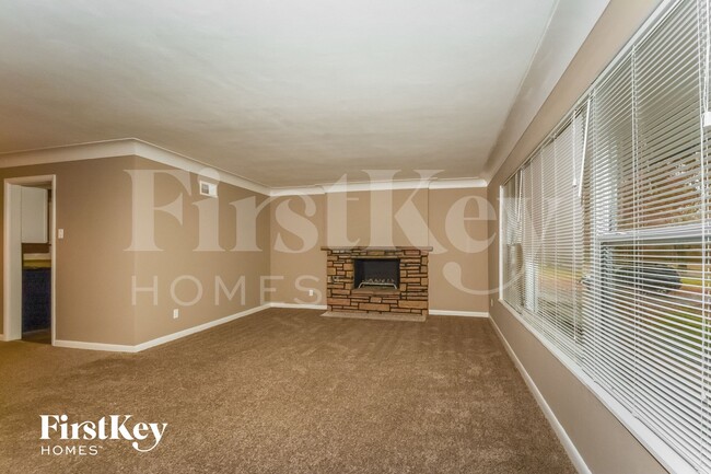 Building Photo - 10220 Capitol Dr